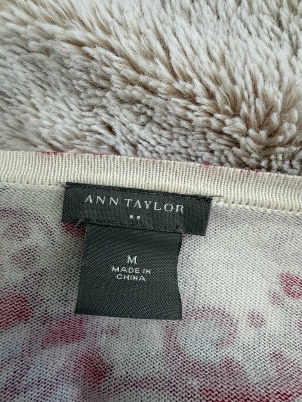 Ann Taylor White & Raspberry Paisley Button-Front Top - Picture 2 of 7